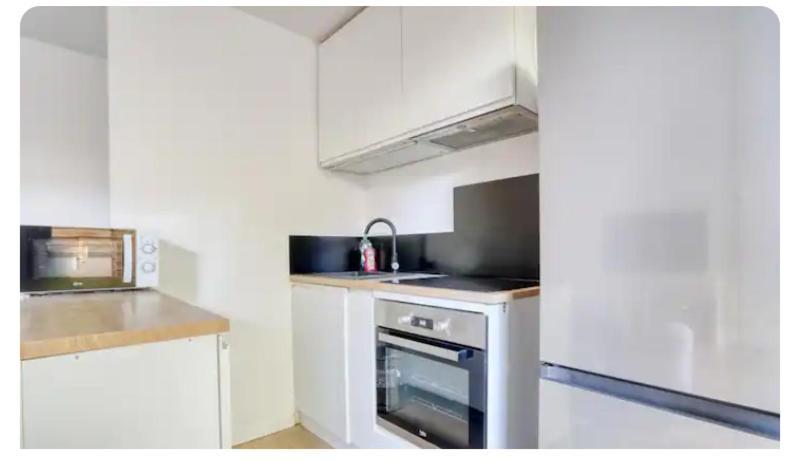 Comme Chez Vous Appartement 2 Chambres Нантерр Экстерьер фото