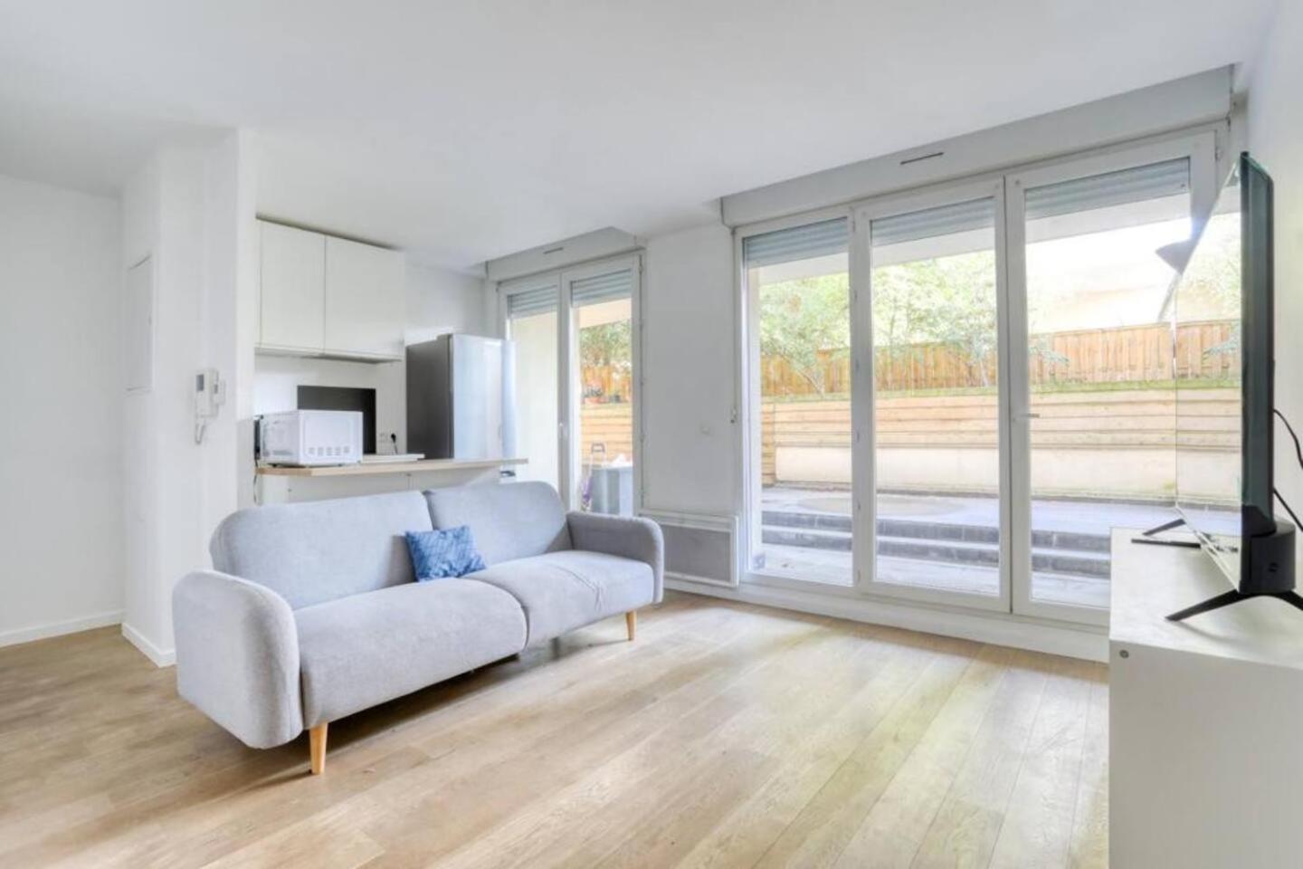 Comme Chez Vous Appartement 2 Chambres Нантерр Экстерьер фото